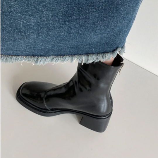 Venoria - Damen Stiefeletten mit Glänzendem Finish und Blockabsatz, Modernes Design