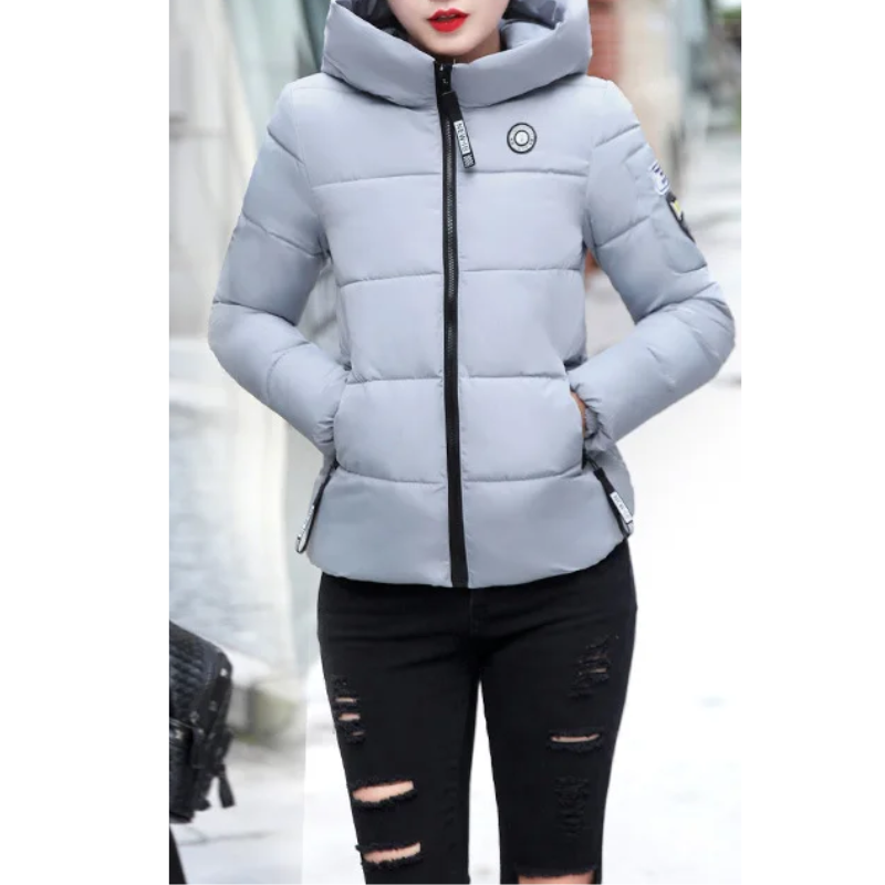 Frisira - Daunenjacke Damen – Leichte Steppjacke mit Kapuze und stylischem Schnitt