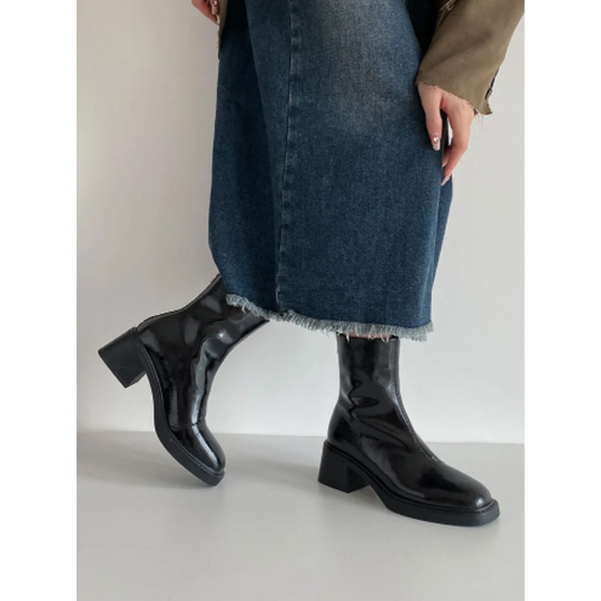 Venoria - Damen Stiefeletten mit Glänzendem Finish und Blockabsatz, Modernes Design