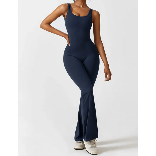 VIDA Dunkelblauer ausgestellter Jumpsuit