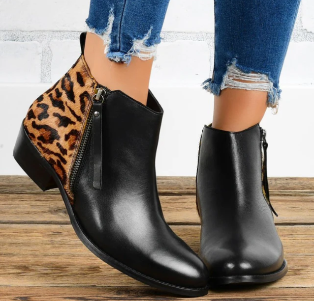 Femalin - Damen Ankle Boots mit Tiermuster und Reißverschluss