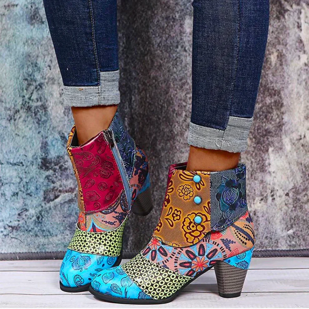 Komfoti - Damen Ankle Boots mit floralem Patchwork-Design und Reißverschluss