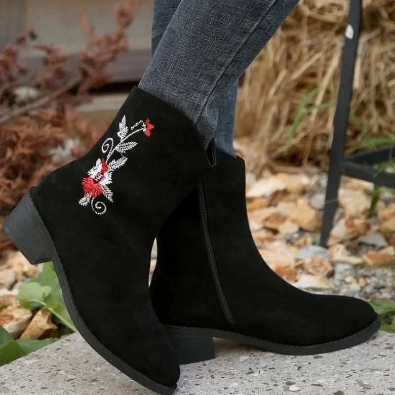 Nolvara - Damen Stiefeletten mit Stickerei und Reißverschluss, Ländlicher Stil