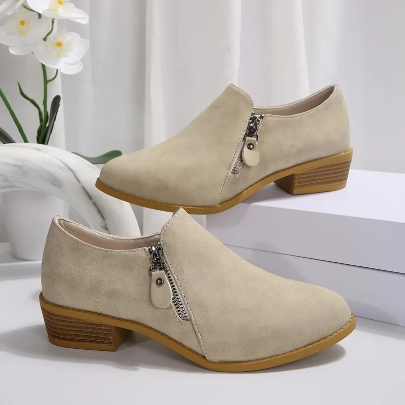 Serenda - Bequeme Stiefeletten Damen mit Flachem Absatz und Reißverschluss