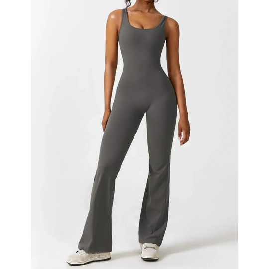 VIDA Dunkelblauer ausgestellter Jumpsuit